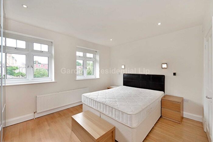 4 Bedroom Semi-Detached House To Rent In Argyle Road, London, W13