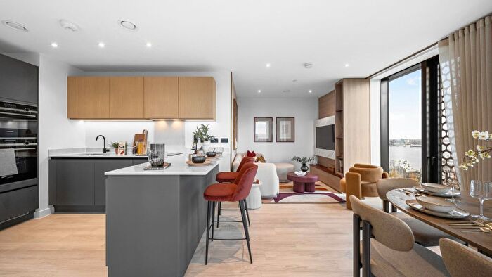 2 Bedroom Flat For Sale In West Parkside, London, SE10