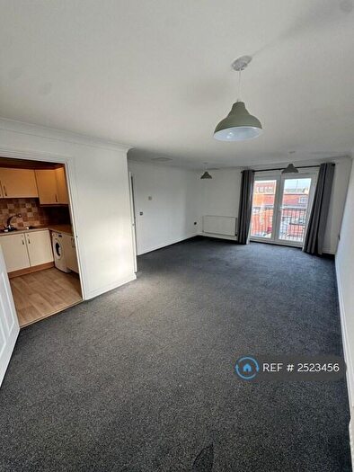 2 Bedroom Flat To Rent In Peelers Gate, Cosham, Portsmouth, PO6