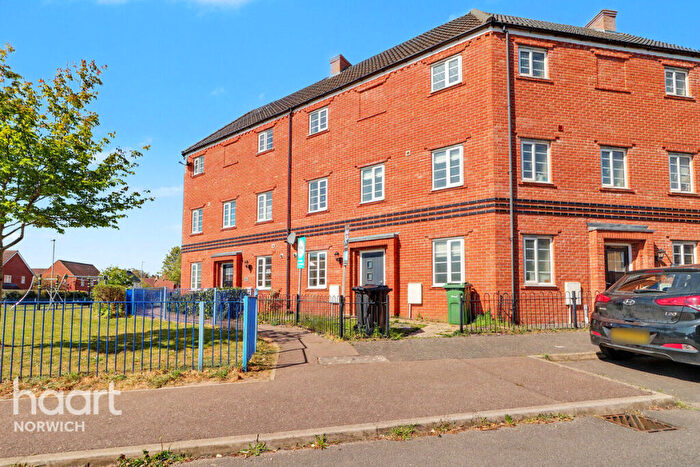 3 Bedroom Town House For Sale In Wilderness Road, Norwich, NR8