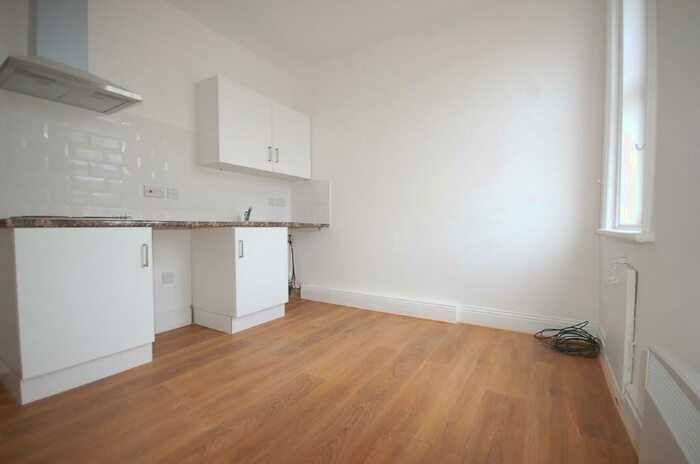 1 Bedroom Apartment To Rent In Flat, Clifford Road, FY1