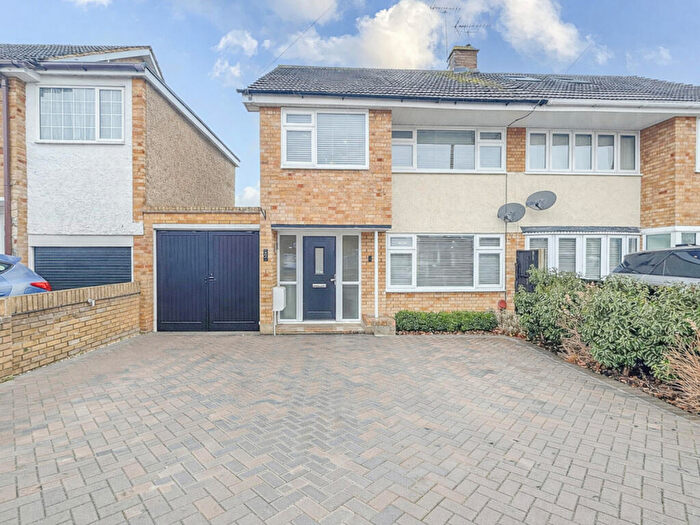 3 Bedroom Semi-Detached House For Sale In Merryfields Avenue, Hockley, SS5