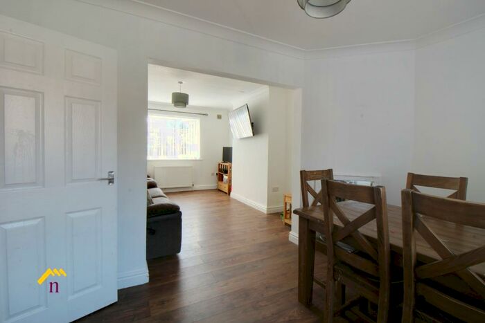 3 Bedroom Semi-Detached House To Rent In Bloomhill Close, Moorends, DN8