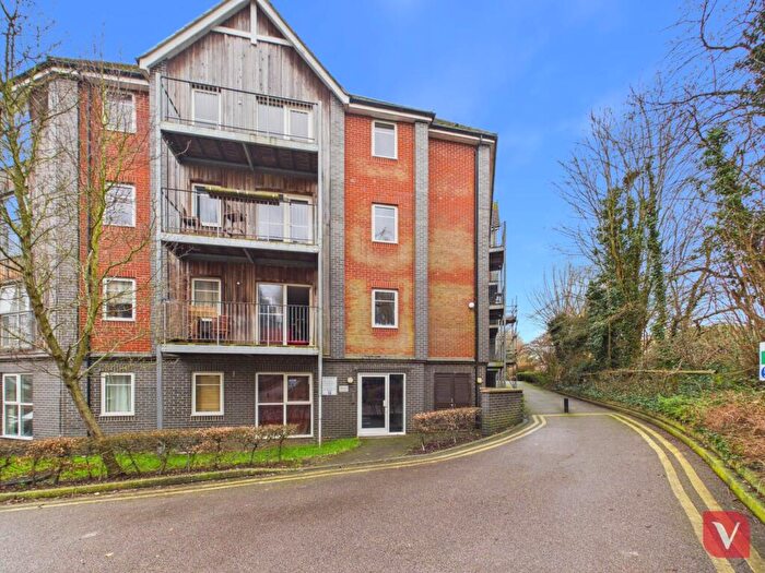 2 Bedroom Flat To Rent In Millward Drive, Fenny Stratford, MK2