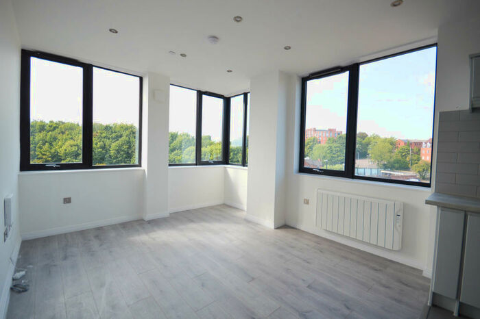 2 Bedroom Flat To Rent In Knights House, Sutton Coldfield, B72