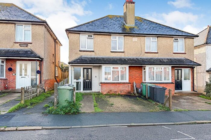 3 Bedroom Semi Detached House For Sale In Lea Road, Sandown, PO36