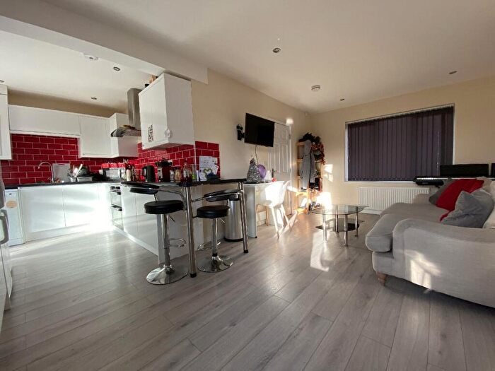 6 Bedroom House To Rent In Rookery Road, Selly Oak, Birmingham, West Midlands, B29
