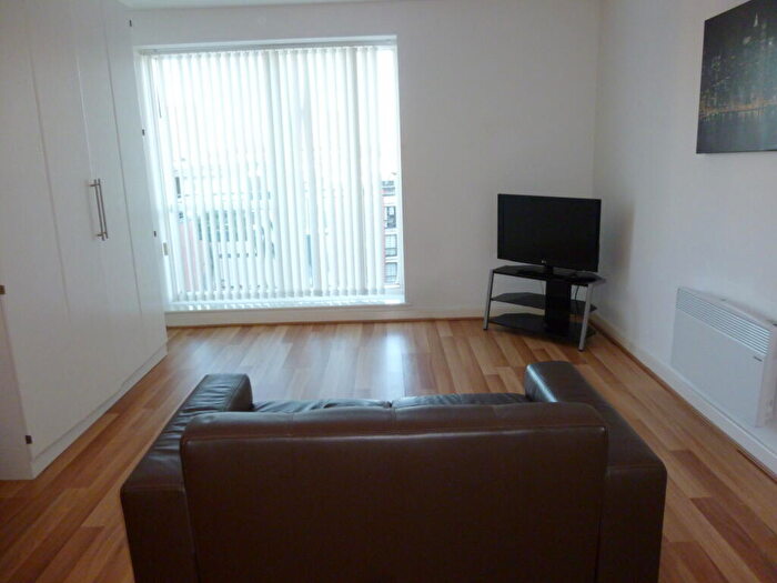 Studio To Rent In Callisto, B16