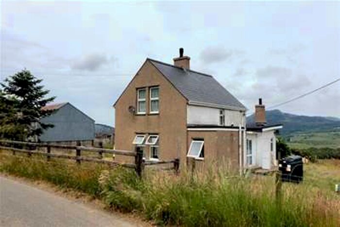 3 Bedroom Detached House To Rent In Rhydyclafdy, LL53