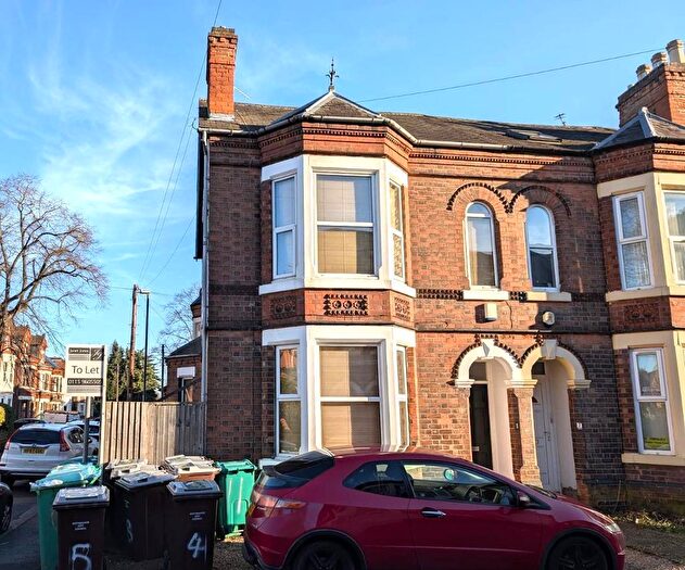4 Bedroom Semi-Detached House To Rent In Sherwin Grove, Lenton, Nottingham, NG7
