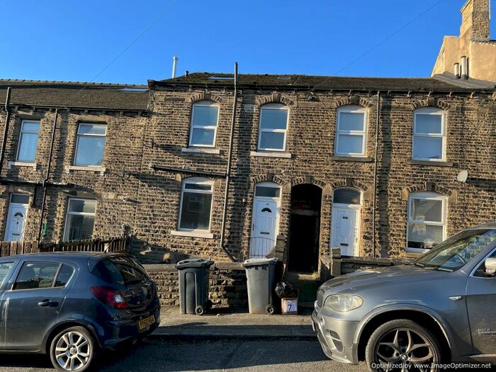 3 Bedroom Terraced House To Rent In North Street, Huddersfield, West Yorkshire, HD1