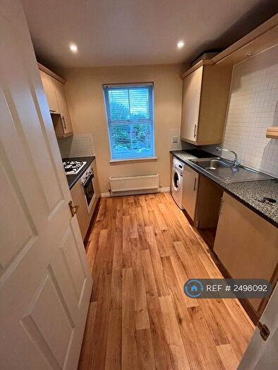 2 Bedroom Flat To Rent In Gilbert Close, Nottingham, NG5