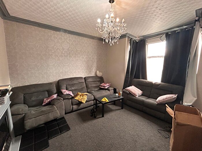 4 Bedroom Terraced House To Rent In Waterloo Road, Smethwick, B66