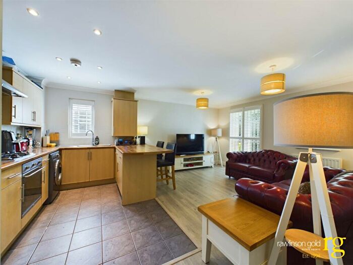 2 Bedroom Flat For Sale In Collapit Close, Harrow, HA1