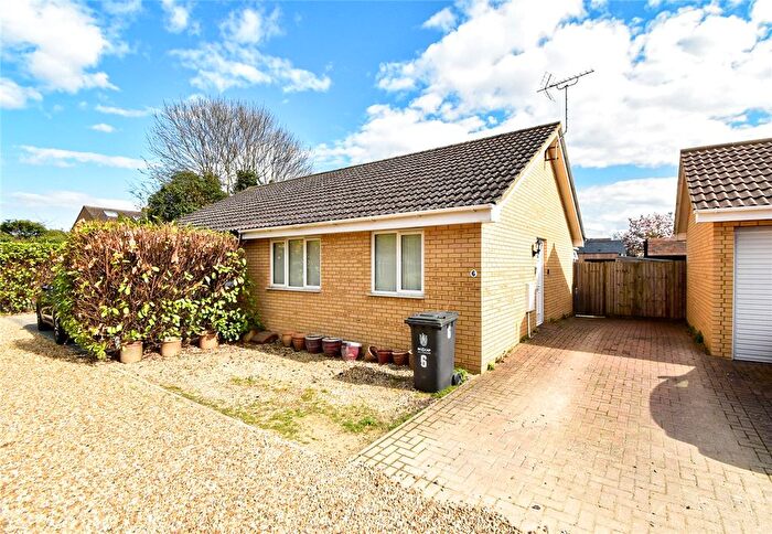 2 Bedroom Bungalow To Rent In Muncey Walk, Histon, Cambridge, CB24