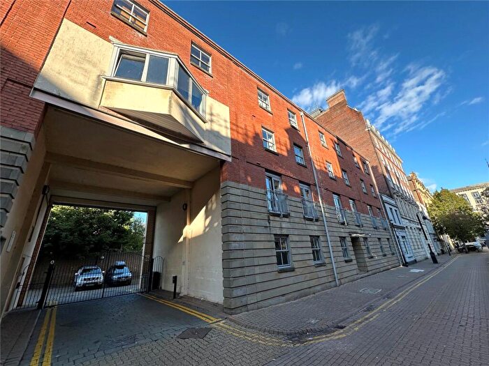 1 Bedroom Apartment For Sale In St James Mansions, Mount Stuart Square, Cardiff, CF10
