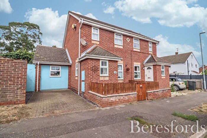 2 Bedroom Semi-detached House For Sale In Orchard Drive, Braintree, CM7