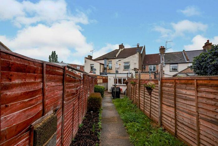 2 Bedroom House To Rent In Stanhope Road, Swanscombe, Kent, DA10