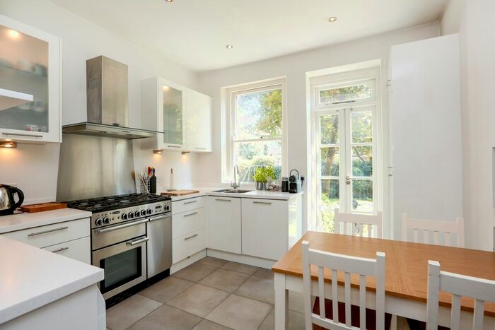 4 Bedroom Flat To Rent In Alwyne Road, London, SW19