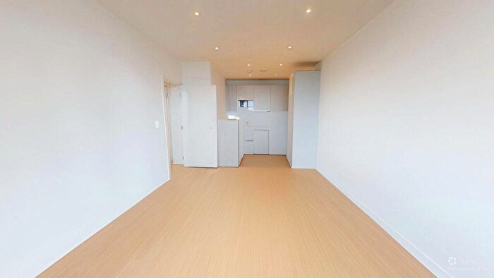 2 Bedroom Apartment To Rent In Saffron Central Square, Croydon, CR0