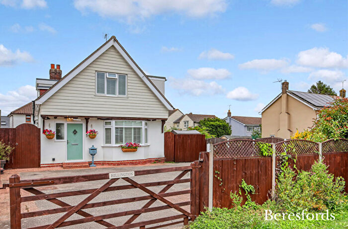 2 Bedroom Detached House For Sale In Chelmsford Road, Barnston, CM6