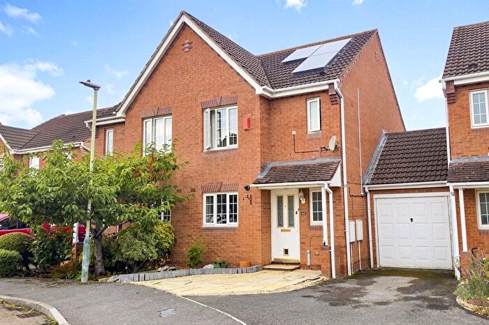 3 Bedroom Semi-Detached House For Sale In Cornbrash Rise, Hilperton, BA14