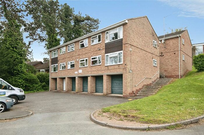 2 Bedroom Flat For Sale In Laurel Close, Redditch, Worcestershire, B98