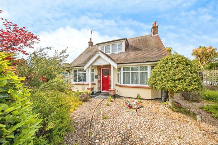 3 Bedroom Detached House For Sale In Merrilees Crescent, Holland-on-Sea, Clacton-On-Sea, CO15