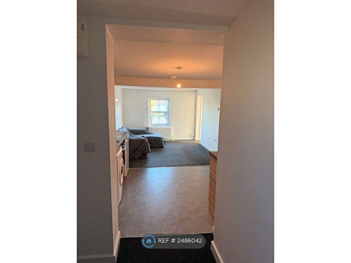 1 Bedroom Flat To Rent In Regent Street, Stotfold, Hitchin, SG5