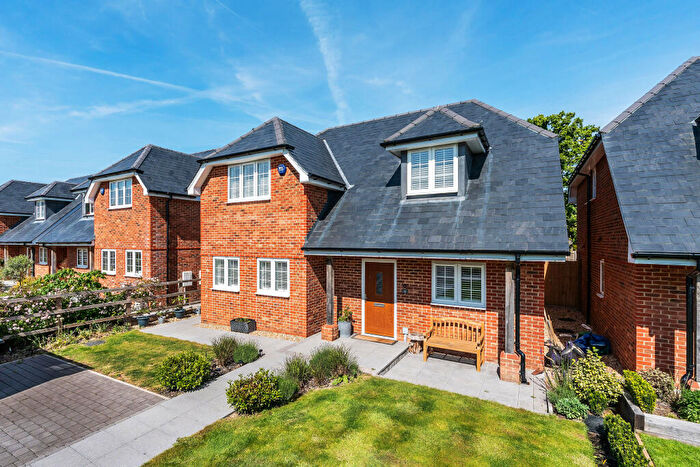 4 Bedroom Detached House For Sale In Oldencraig Mews, Lingfield, Surrey, RH7