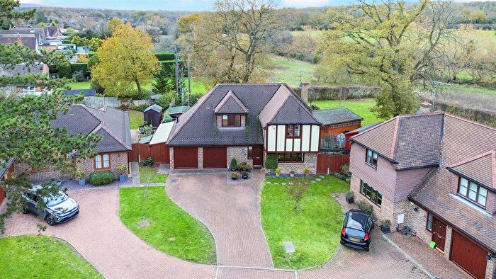 4 Bedroom Detached House For Sale In Rye Field, Ashtead, KT21