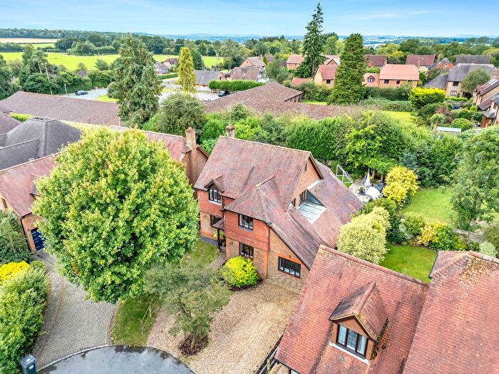 5 Bedroom Detached House For Sale In Kingswood Rise, Four Marks, GU34