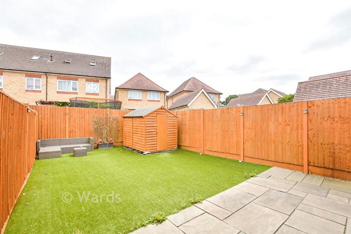 4 Bedroom End Of Terrace House For Sale In Eccles Close, Aylesford, Kent, ME20