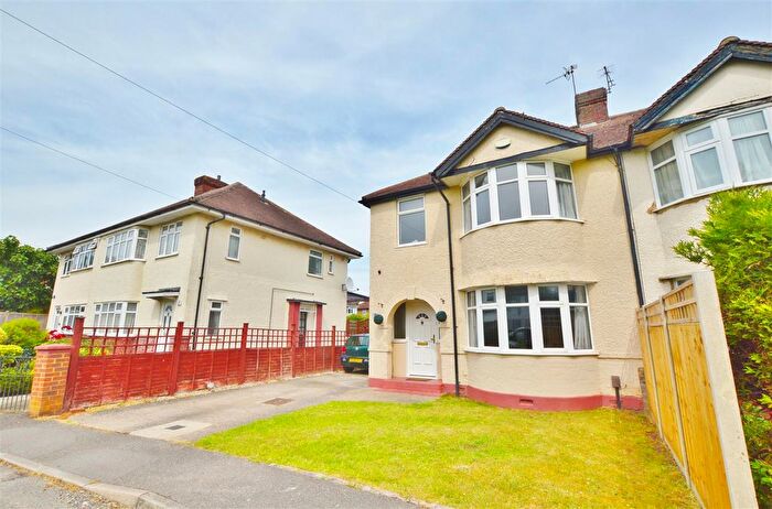 4 Bedroom Semi-Detached House For Sale In Midcroft, Slough, SL2