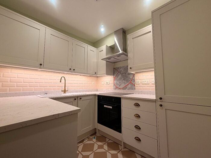 2 Bedroom Flat To Rent In Palace Street, Canterbury, CT1