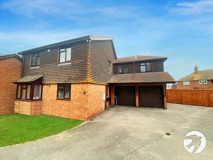 4 Bedroom End Of Terrace House To Rent In Little Oakham Court, High Street, Lower Stoke, Rochester, ME3
