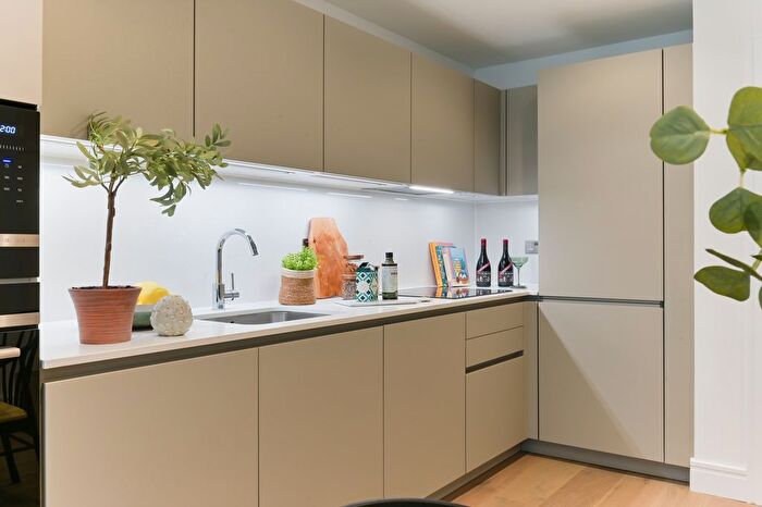 3 Bedroom Town House For Sale In Chiswick Green, Chiswick High Road, W4