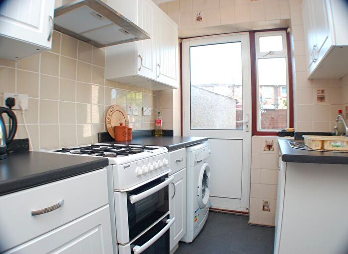 2 Bedroom Semi-Detached House For Sale In Warwick Crescent, Hayes, UB4