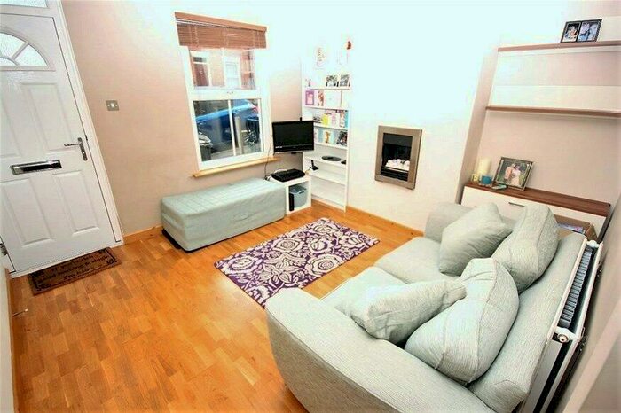2 Bedroom House To Rent In Chesterman Street, Reading, RG1