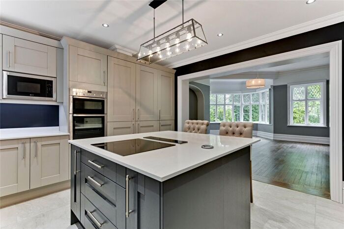 2 Bedroom Maisonette To Rent In Sandy Lane, Woking, Surrey, GU22