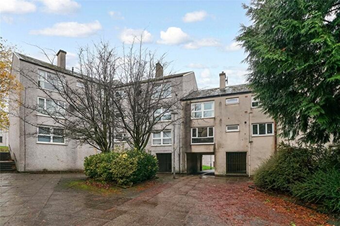 2 Bedroom Flat For Sale In Ellisland Road, Cumbernauld, Glasgow, North Lanarkshire, G67