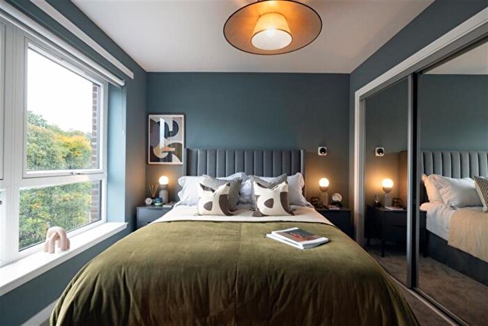 3 Bedroom End Of Terrace House To Rent In Casa At Vista Park, Glasgow, G33