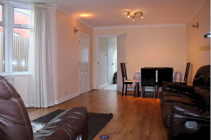 5 Bedroom Terraced House To Rent In Harold Road, Upton Park, E13