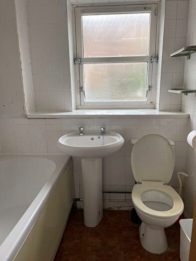 2 Bedroom Flat To Rent In Rankeillor Street, Edinburgh, EH8