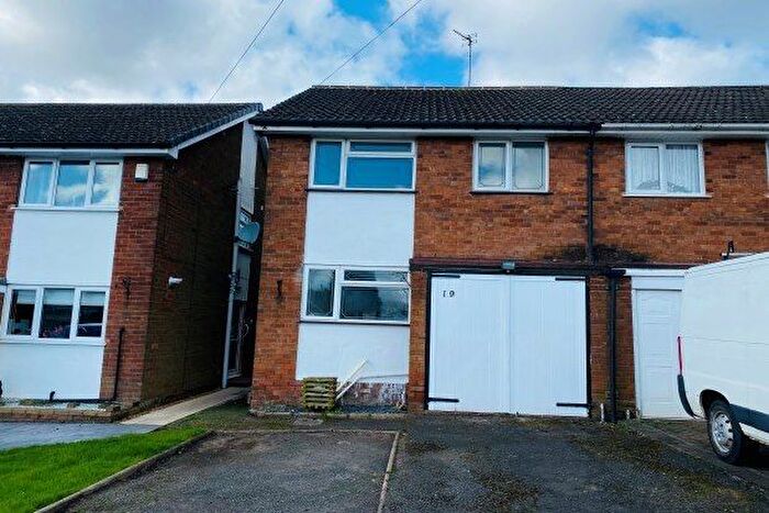 3 Bedroom Semi-Detached House To Rent In School Lane, Burntwood, WS7