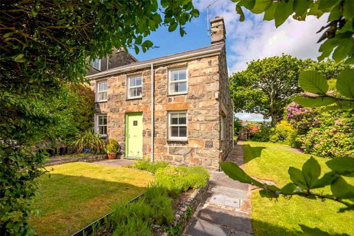 4 Bedroom Detached House For Sale In Penpaled Road, Criccieth, Gwynedd, LL52