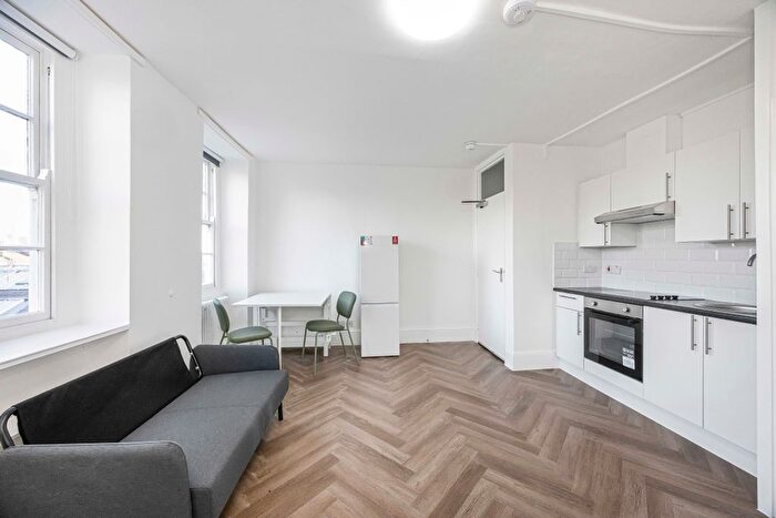 Studio To Rent In Colebrooke Row, London, N1