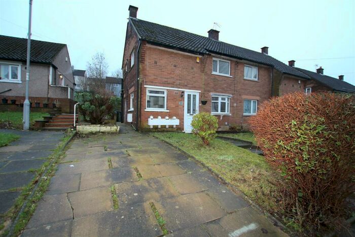 3 Bedroom Semi-Detached House To Rent In The Haven, Bradford, BD10