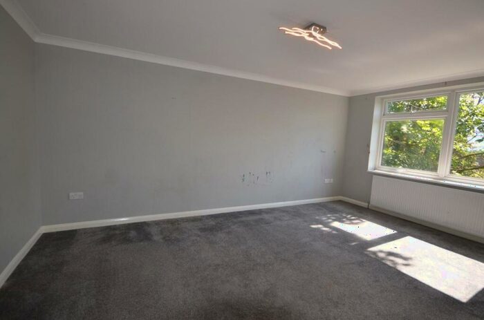 2 Bedroom Flat To Rent In Dorset House, Brook Avenue, Harrow, Middlesex, HA2