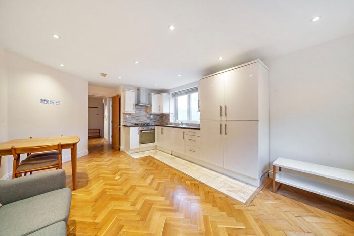 1 Bedroom Flat To Rent In Benton's Lane, London, SE27